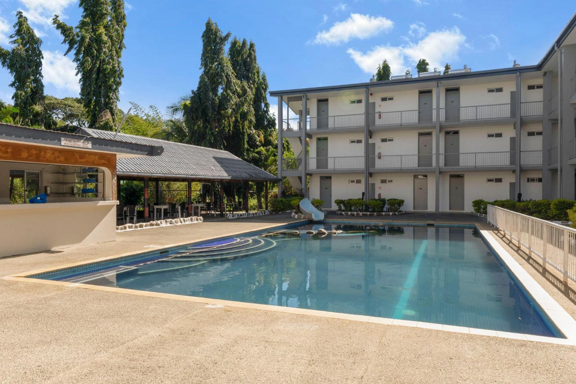 Trans International Hotel Nadi Bagian luar foto