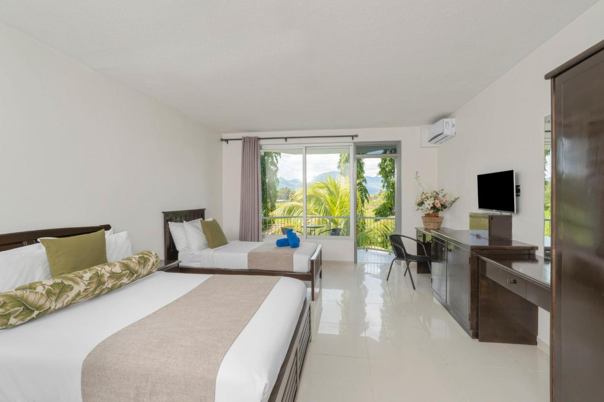 Trans International Hotel Nadi Bagian luar foto